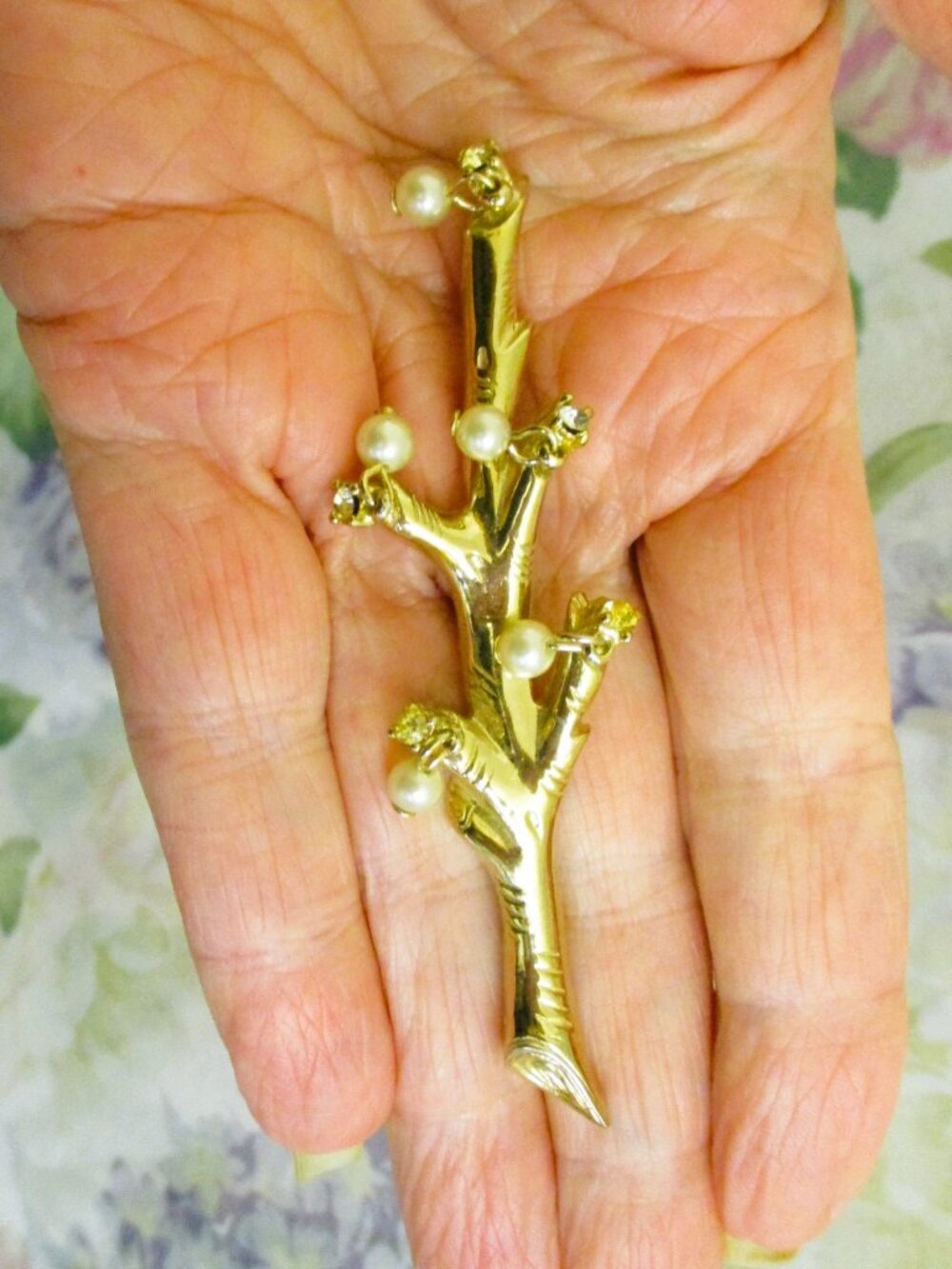 VINTAGE Gold Plate Branch Brooch: Faux Pearl Rhinestone Dangle Jewelry - Picture 4 of 15